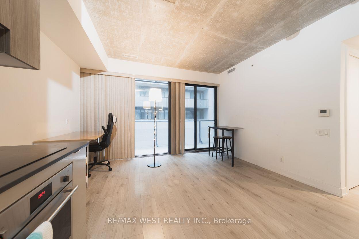 Photo 5 of Unit 331, 161 Roehampton Avenue, Toronto, Mount Pleasant West — HOMEH