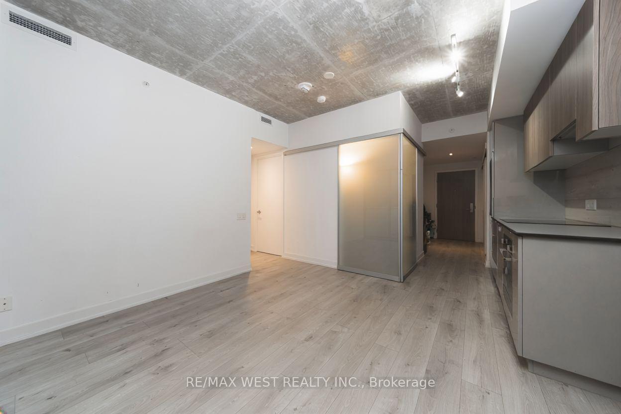 Photo 7 of Unit 331, 161 Roehampton Avenue, Toronto, Mount Pleasant West — HOMEH