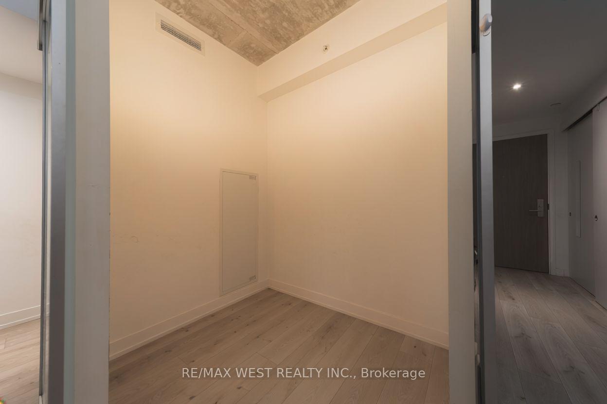 Photo 8 of Unit 331, 161 Roehampton Avenue, Toronto, Mount Pleasant West — HOMEH