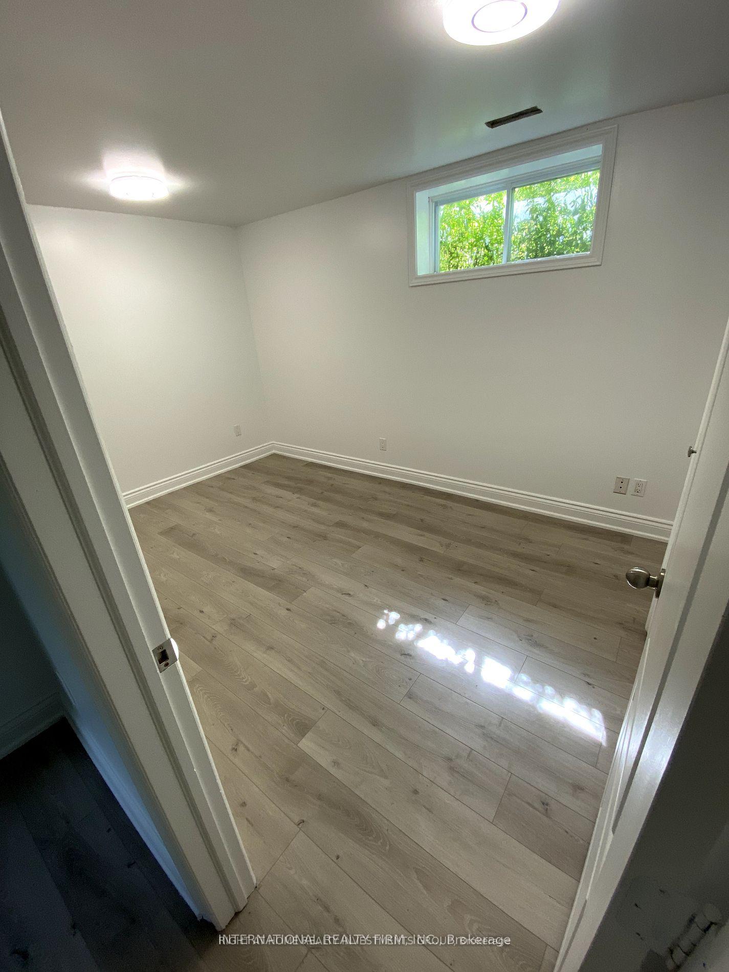 Photo 6 of Unit Bsmt, 53 Belfry Drive, Newmarket, Huron Heights-Leslie Valley — HOMEH