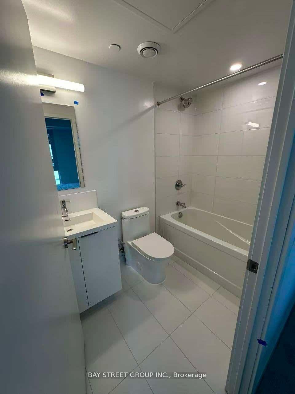 Photo 3 of Unit 1329, 230 Simcoe Street, Toronto, University — HOMEH
