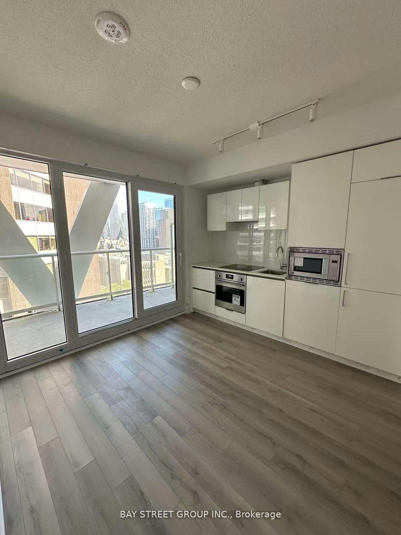 Photo 4 of Unit 1329, 230 Simcoe Street, Toronto, University — HOMEH