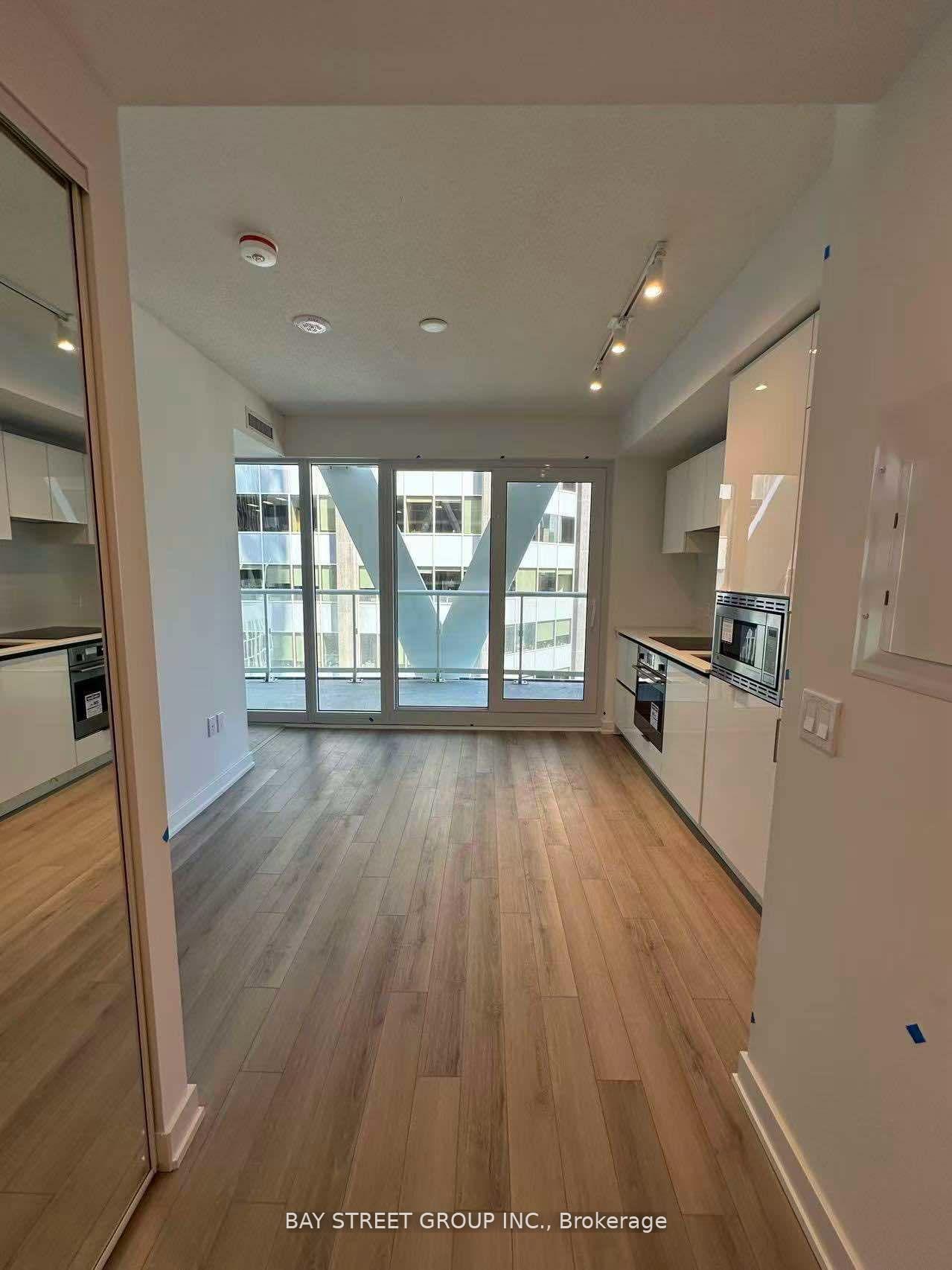 Photo 5 of Unit 1329, 230 Simcoe Street, Toronto, University — HOMEH