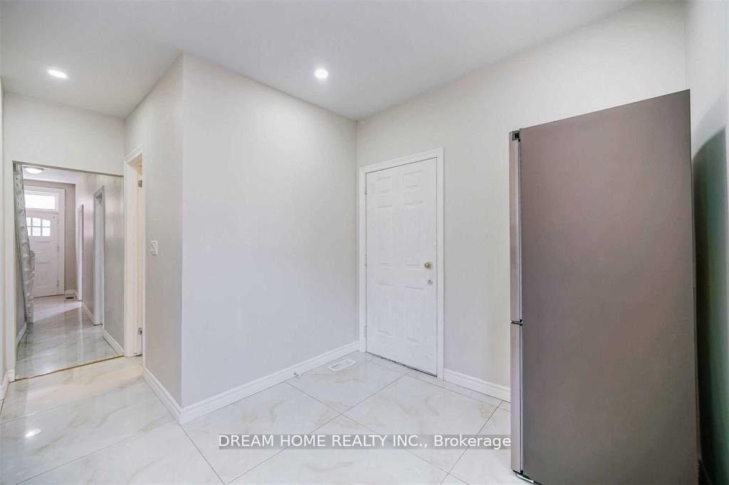 Photo 18 of Unit Room#1, 29 Glasgow Street, Toronto, Kensington-Chinatown — HOMEH