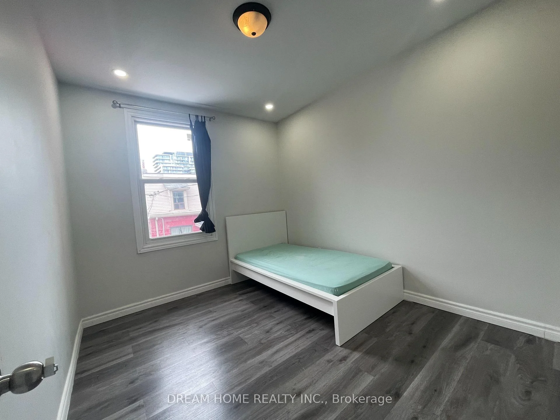 Photo 3 of Unit Room#1, 29 Glasgow Street, Toronto, Kensington-Chinatown — HOMEH