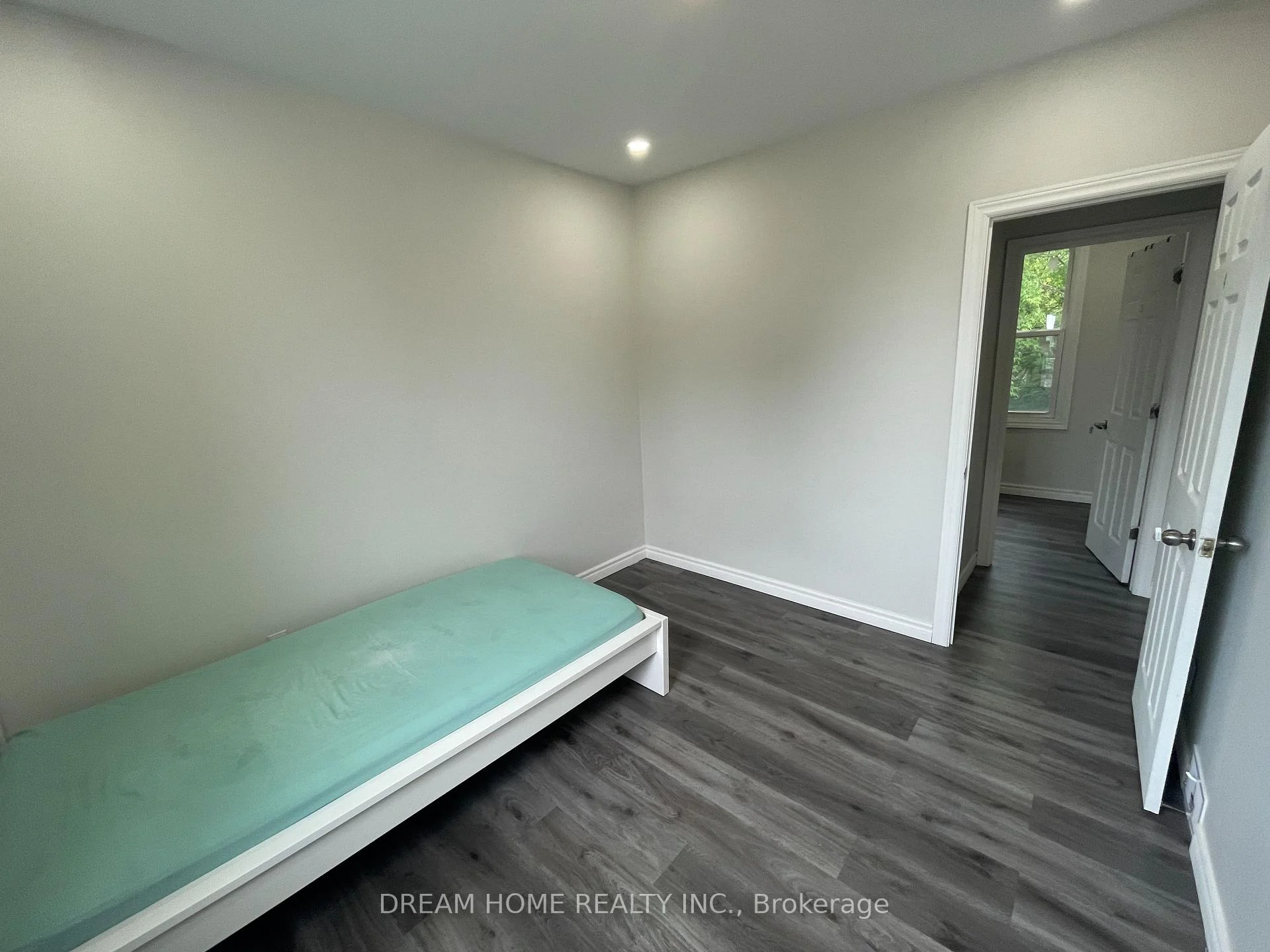 Photo 4 of Unit Room#1, 29 Glasgow Street, Toronto, Kensington-Chinatown — HOMEH