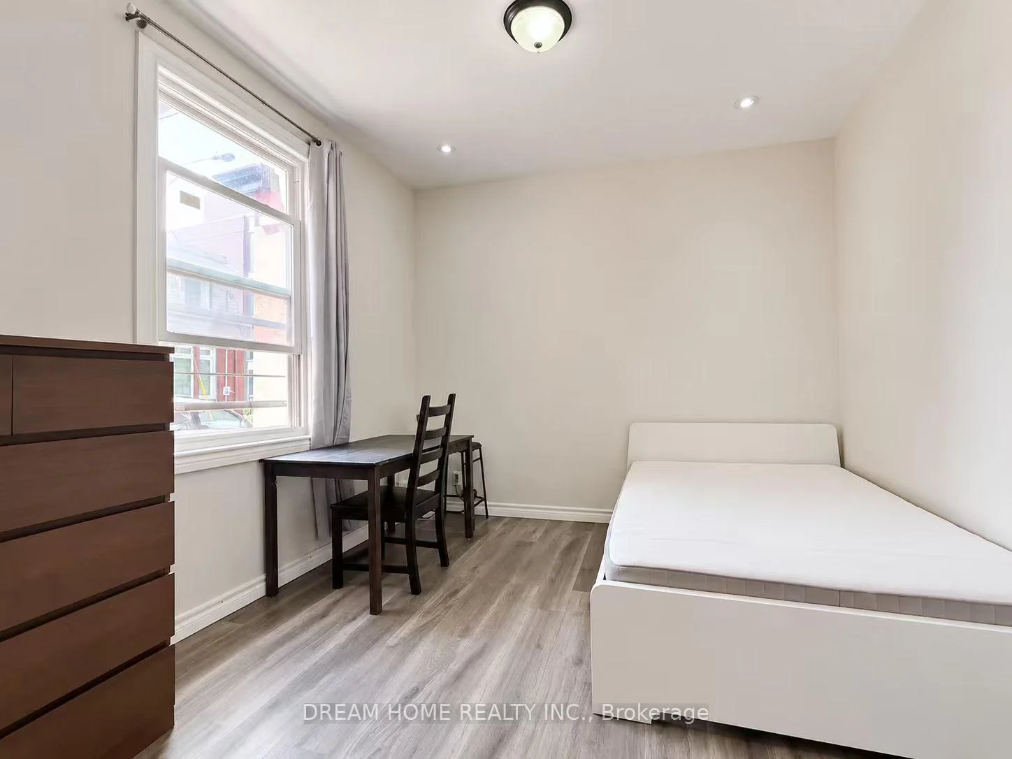 Photo 1 of Unit Room#1, 29 Glasgow Street, Toronto, Kensington-Chinatown — HOMEH