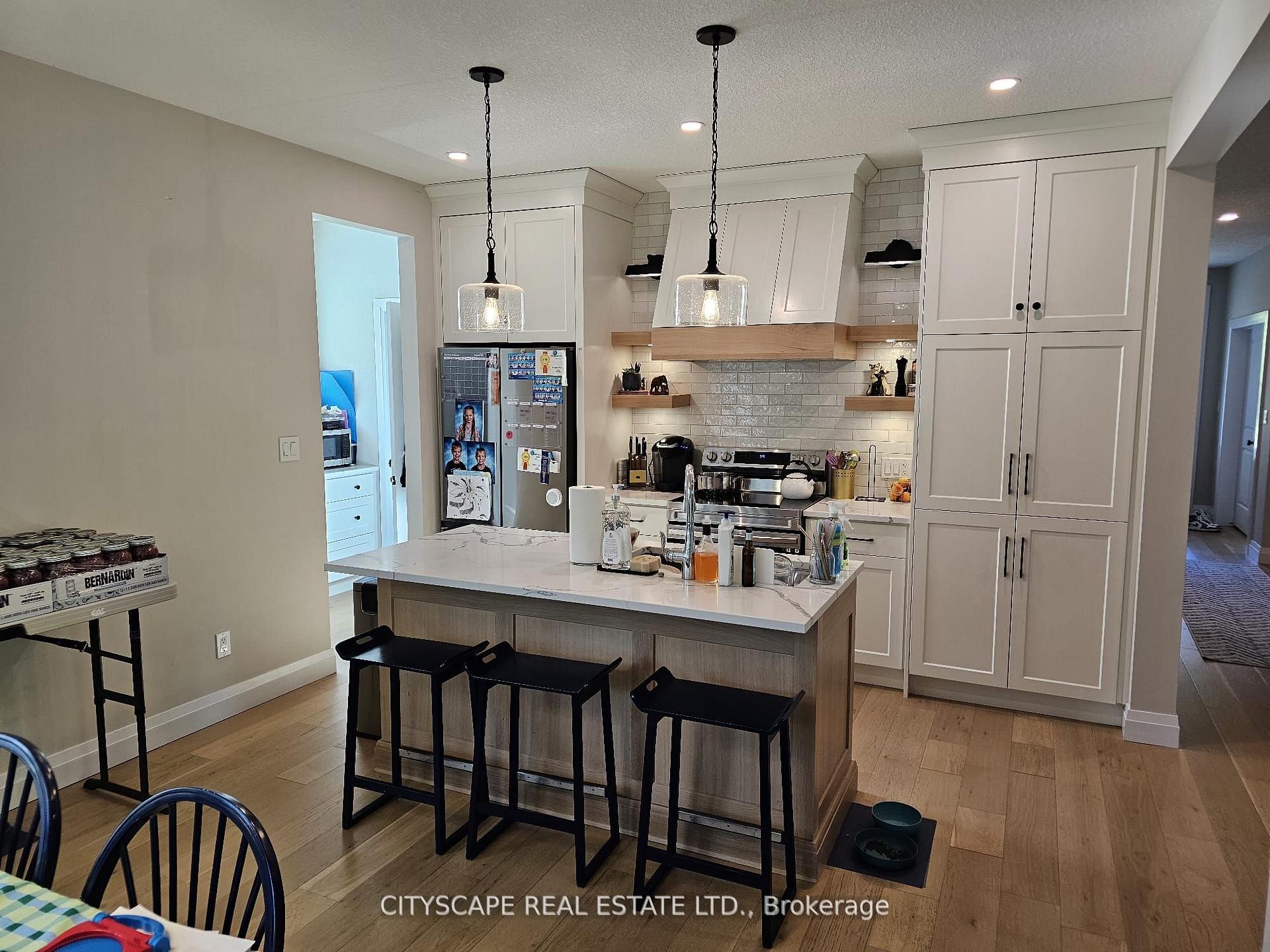 Photo 6 of 274 Bell Street, Ingersoll, Ingersoll - North — HOMEH