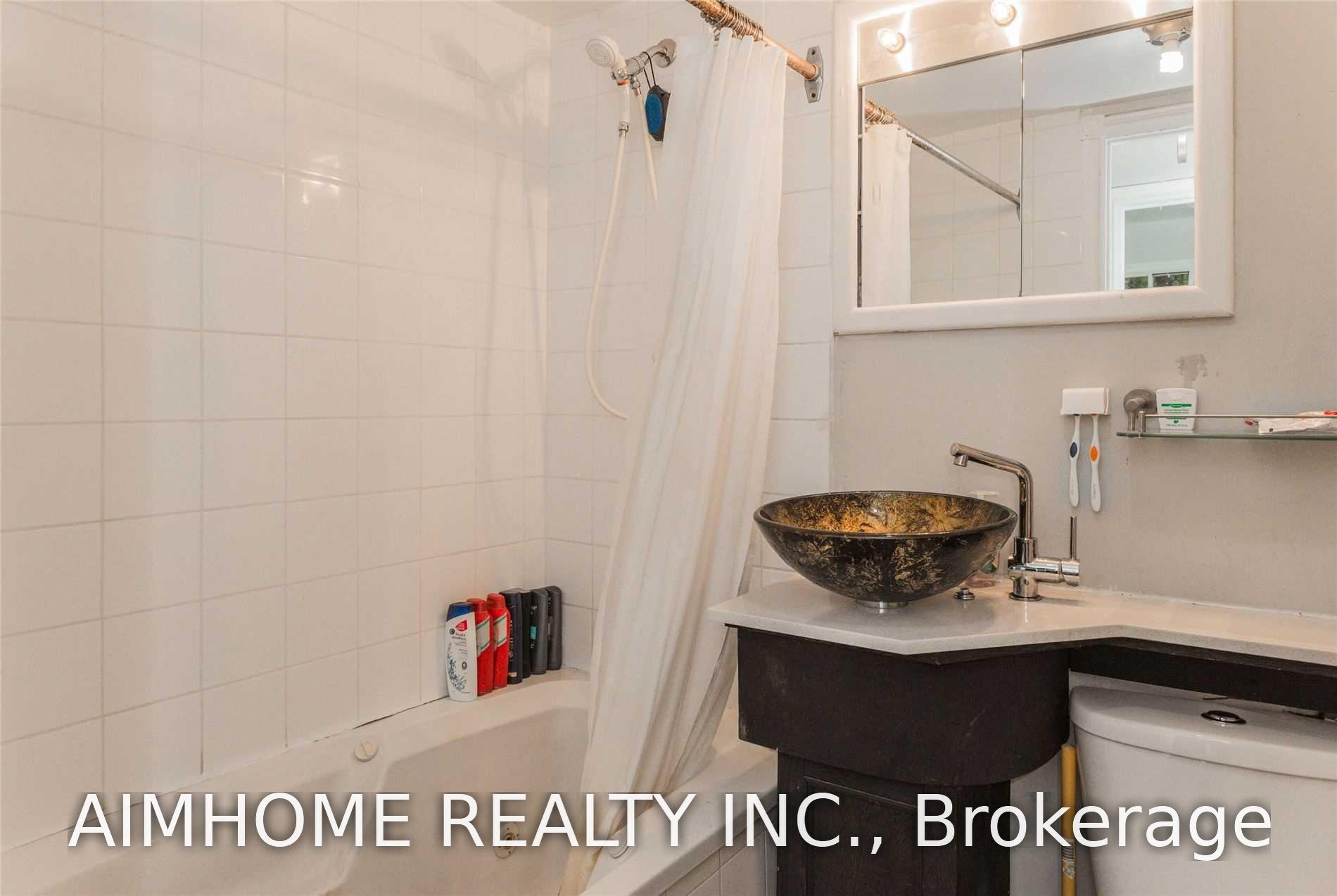 Photo 12 of Unit Main, 212 Milan Street, Toronto, Moss Park — HOMEH