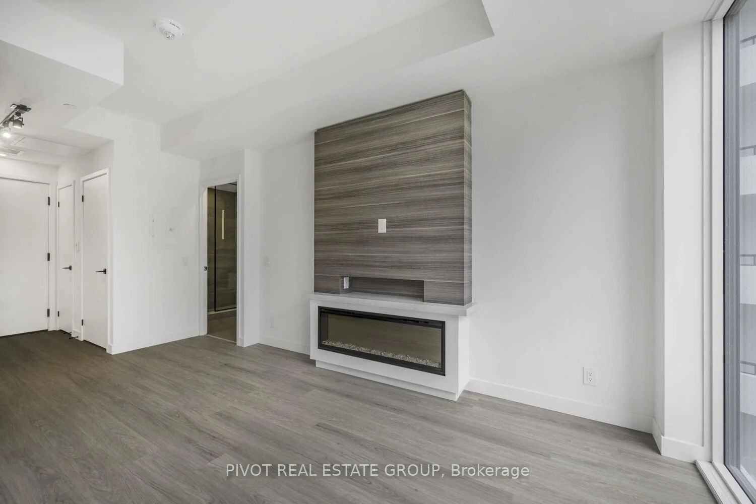 Photo 5 of Unit 732, 1050 Eastern Avenue, Toronto, The Beaches — HOMEH
