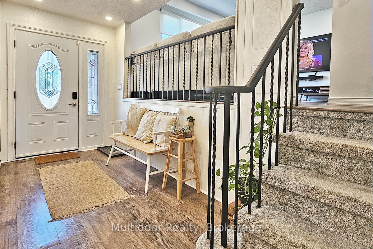 Photo 3 of 50 Rosalynne Avenue, Clarington, Bowmanville — HOMEH