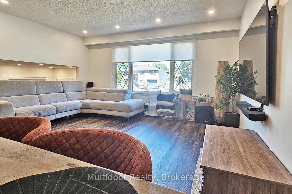 Photo 7 of 50 Rosalynne Avenue, Clarington, Bowmanville — HOMEH
