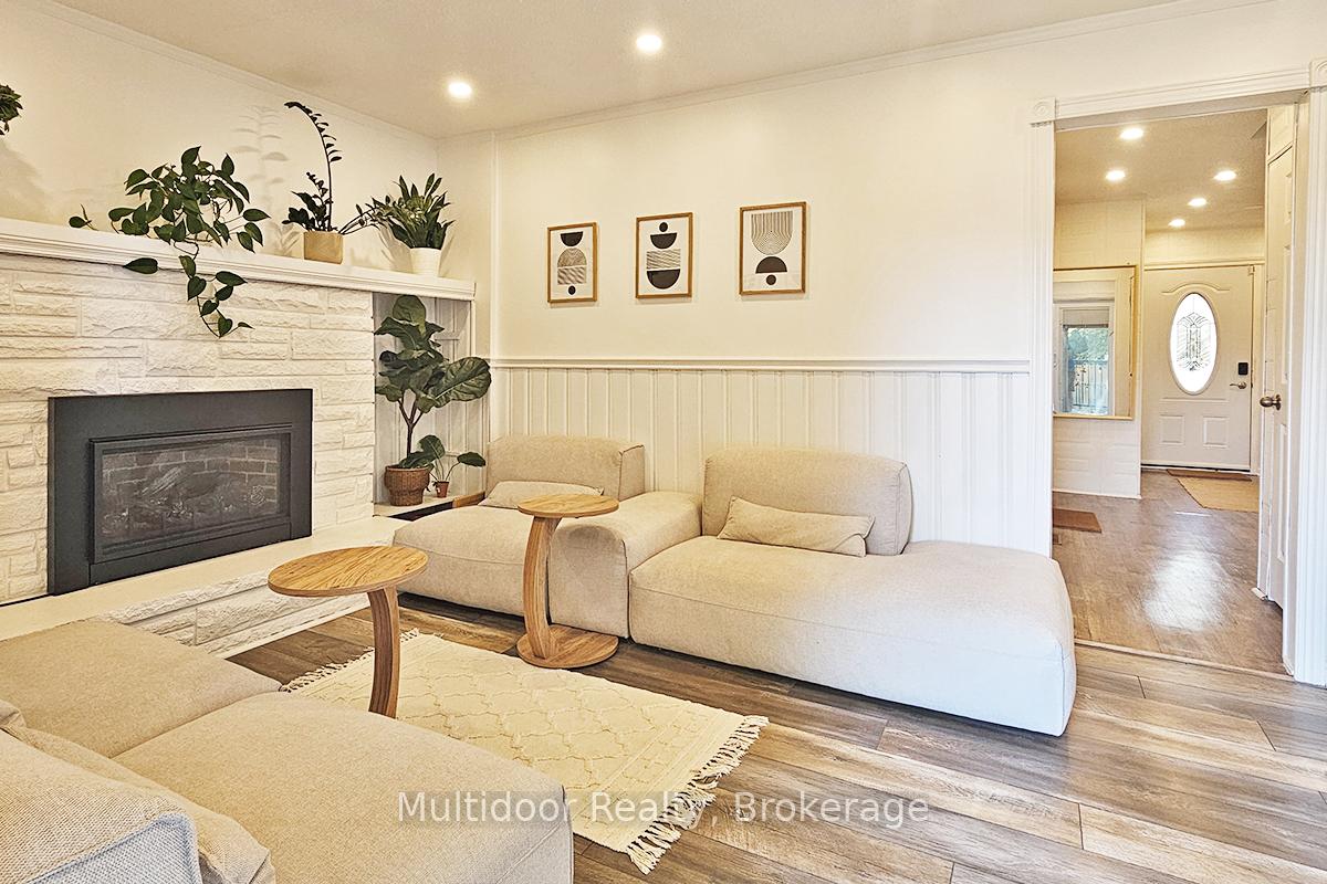 Photo 8 of 50 Rosalynne Avenue, Clarington, Bowmanville — HOMEH