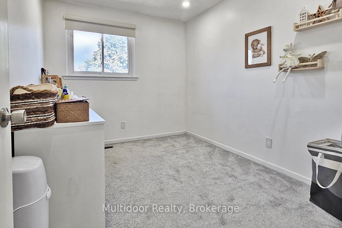 Photo 16 of 50 Rosalynne Avenue, Clarington, Bowmanville — HOMEH