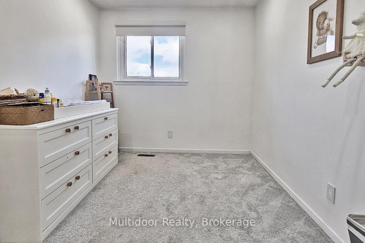 Photo 17 of 50 Rosalynne Avenue, Clarington, Bowmanville — HOMEH