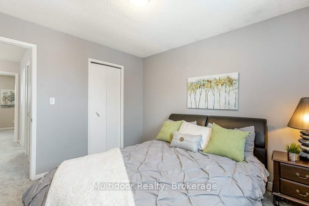 Photo 21 of 50 Rosalynne Avenue, Clarington, Bowmanville — HOMEH