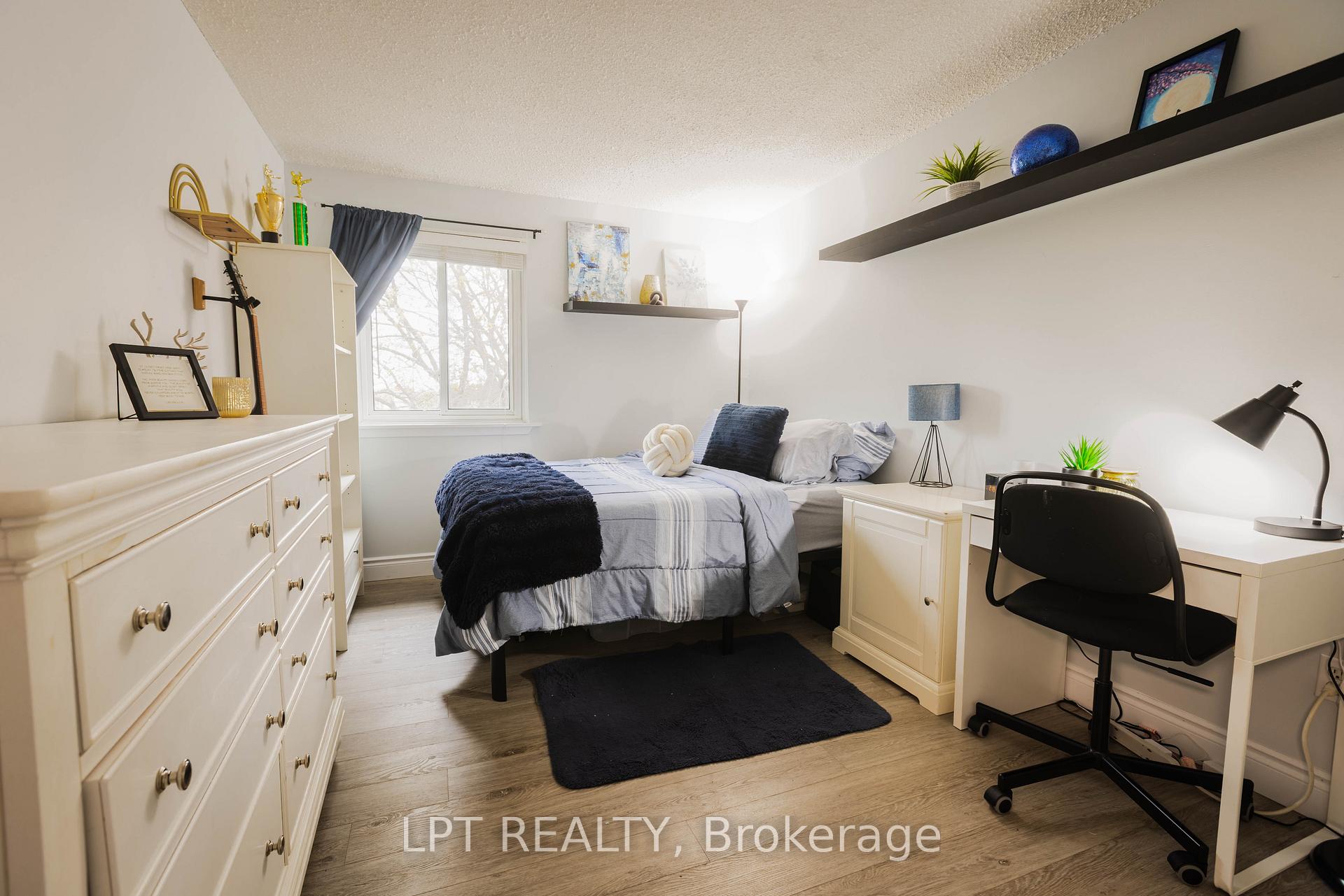 Photo 13 of Unit 3, 318 Laurier Avenue, Milton, Old Milton — HOMEH