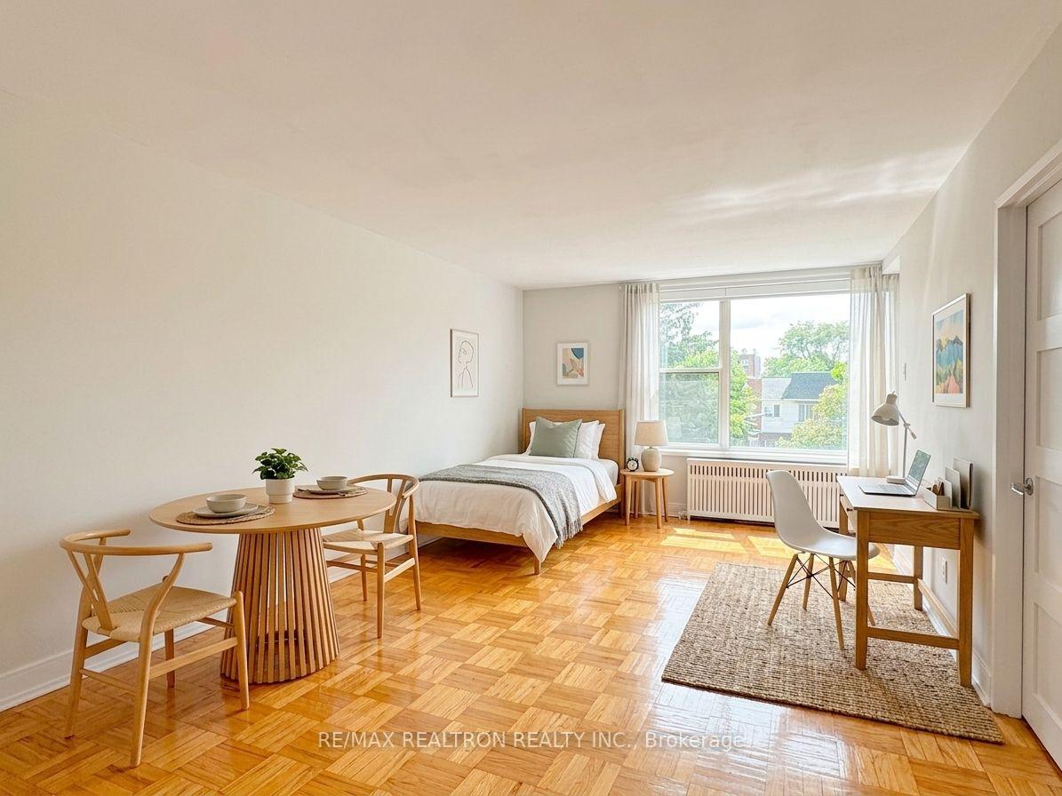 Photo 2 of Unit 402, 1545 Bathurst Street, Toronto, Forest Hill South — HOMEH