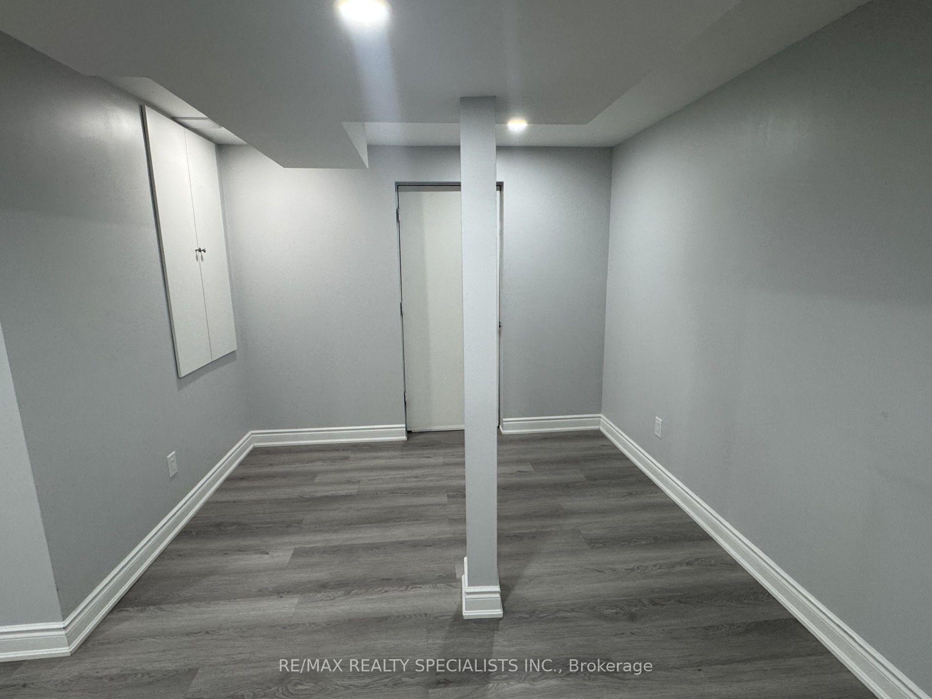 Photo 9 of 33 Bluffwood(Basement) Crescent, Brampton, Bram East — HOMEH