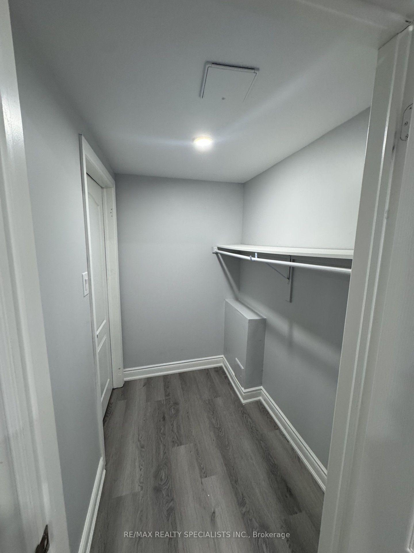 Photo 11 of 33 Bluffwood(Basement) Crescent, Brampton, Bram East — HOMEH