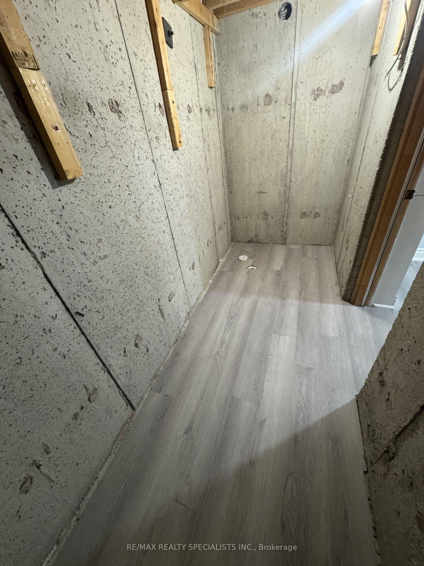 Photo 16 of 33 Bluffwood(Basement) Crescent, Brampton, Bram East — HOMEH