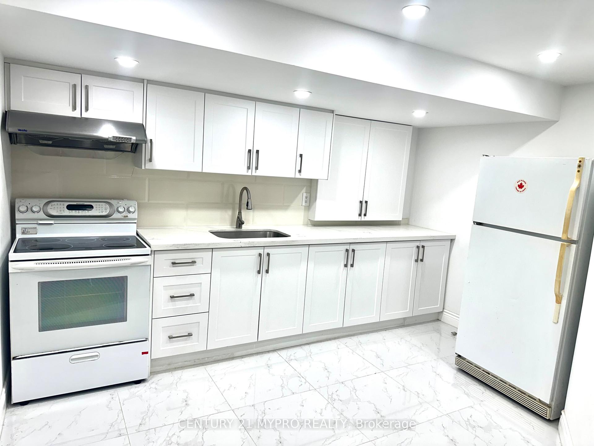 Photo 2 of 102 Worthing Avenue, Markham, Milliken Mills East — HOMEH