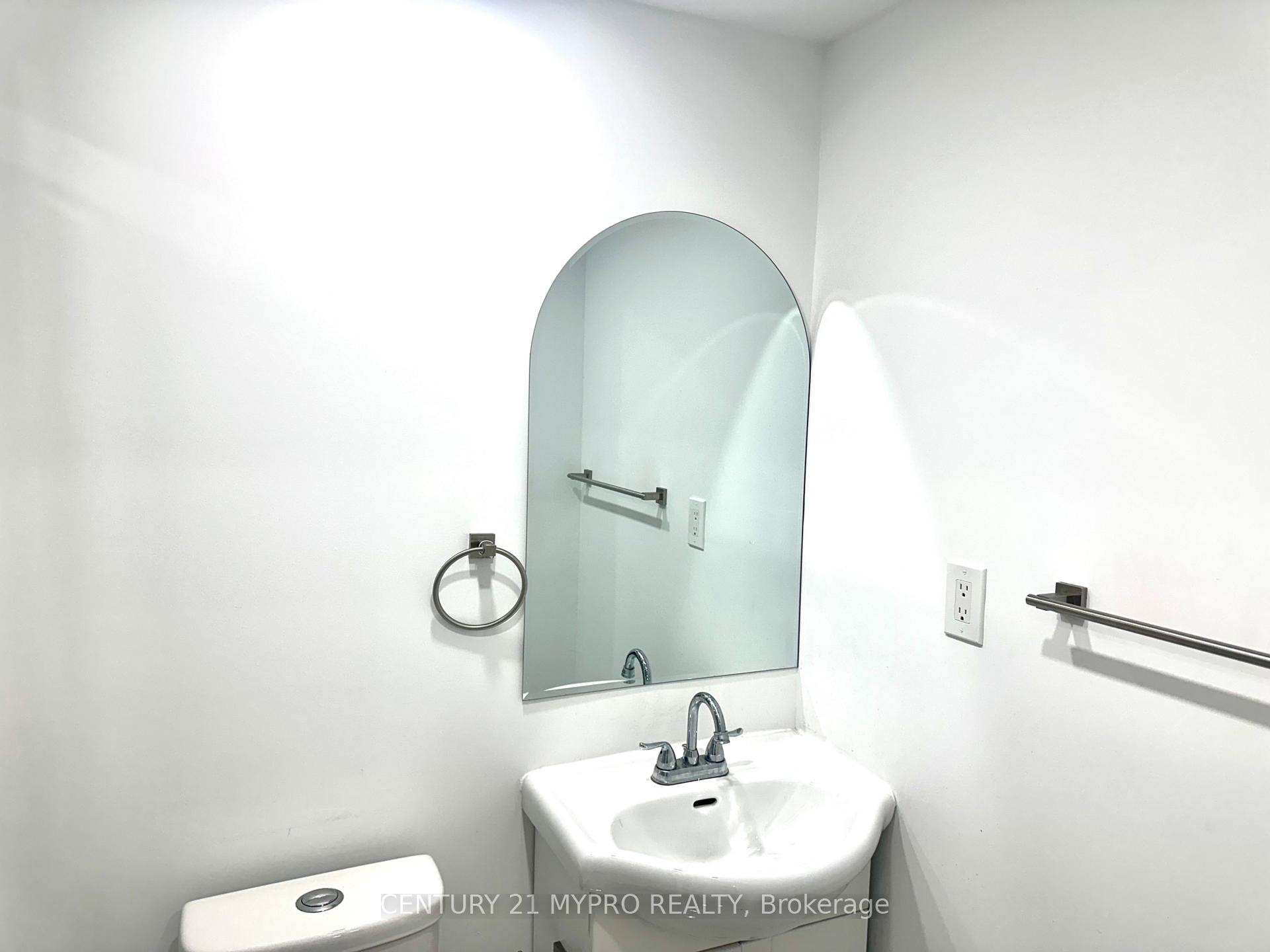 Photo 8 of 102 Worthing Avenue, Markham, Milliken Mills East — HOMEH