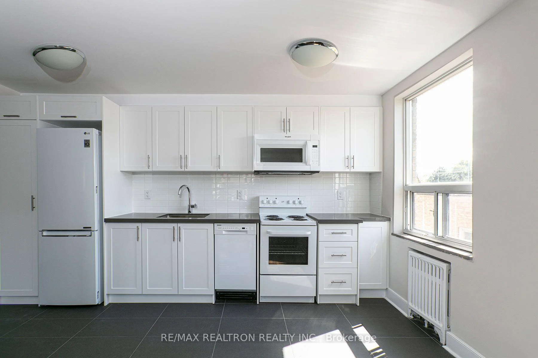 Photo 6 of Unit 201, 990 Avenue Road, Toronto, Yonge-Eglinton — HOMEH