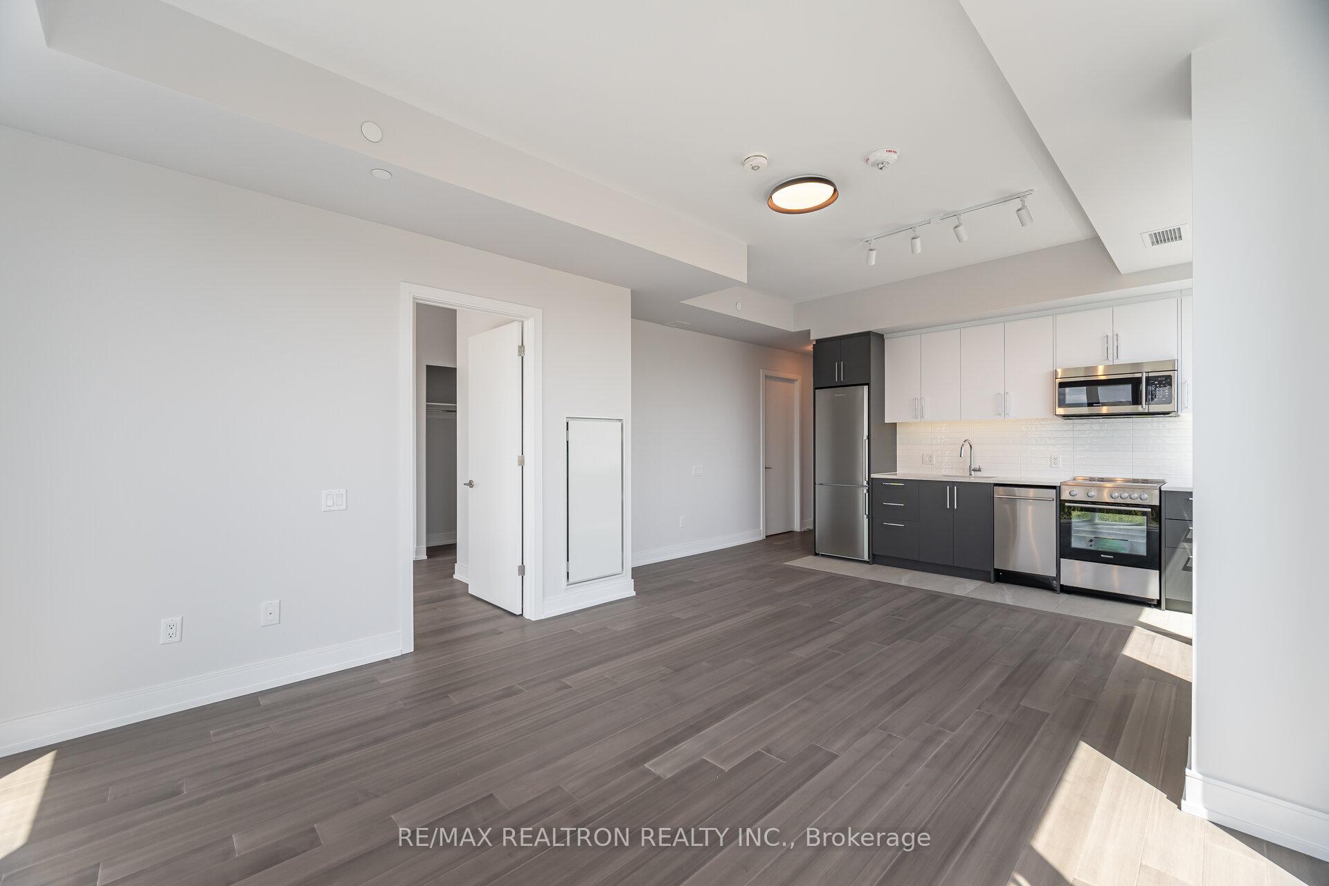 Photo 3 of Unit 710, 664 Spadina Avenue, Toronto, University — HOMEH