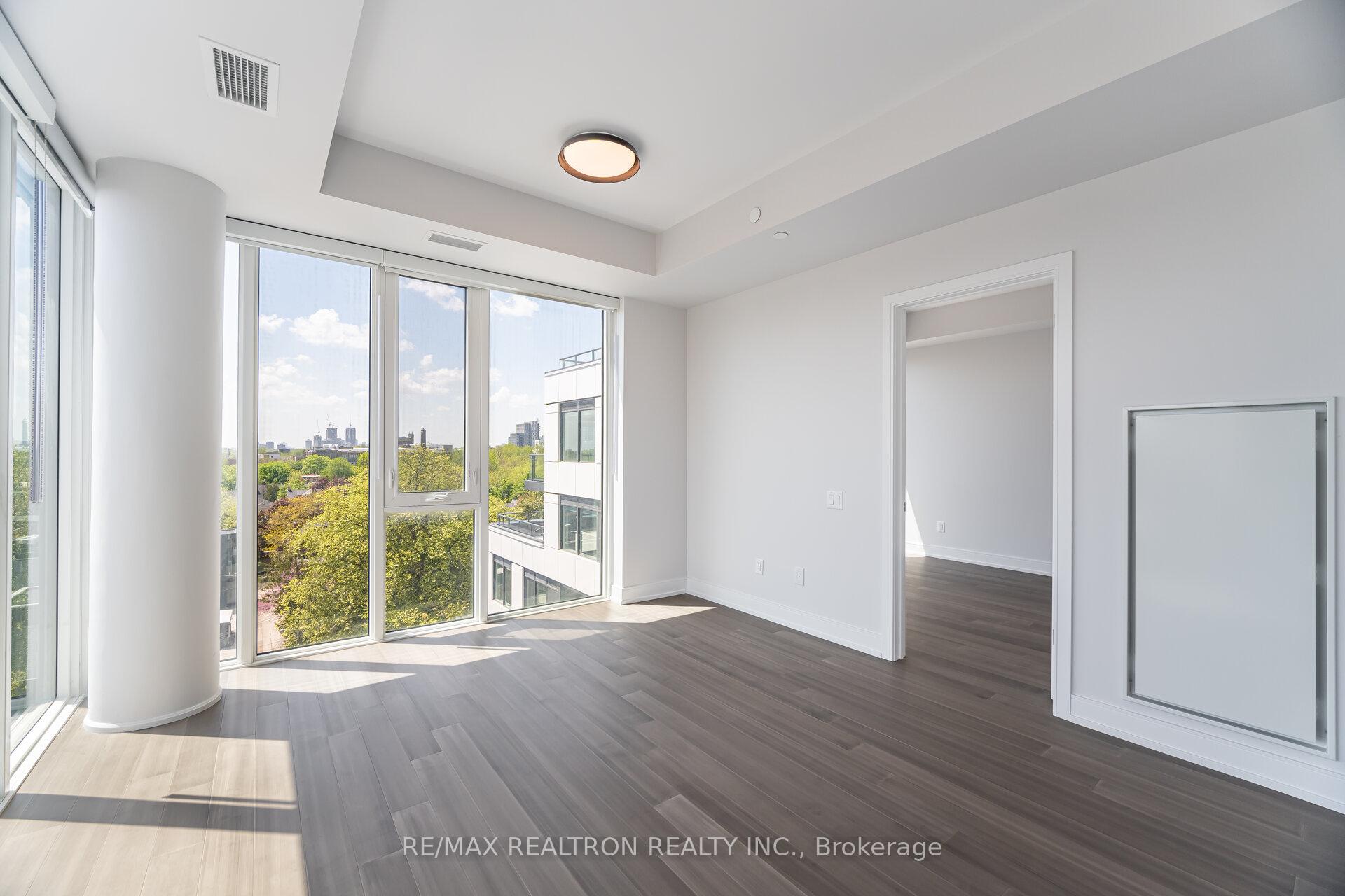 Photo 15 of Unit 710, 664 Spadina Avenue, Toronto, University — HOMEH