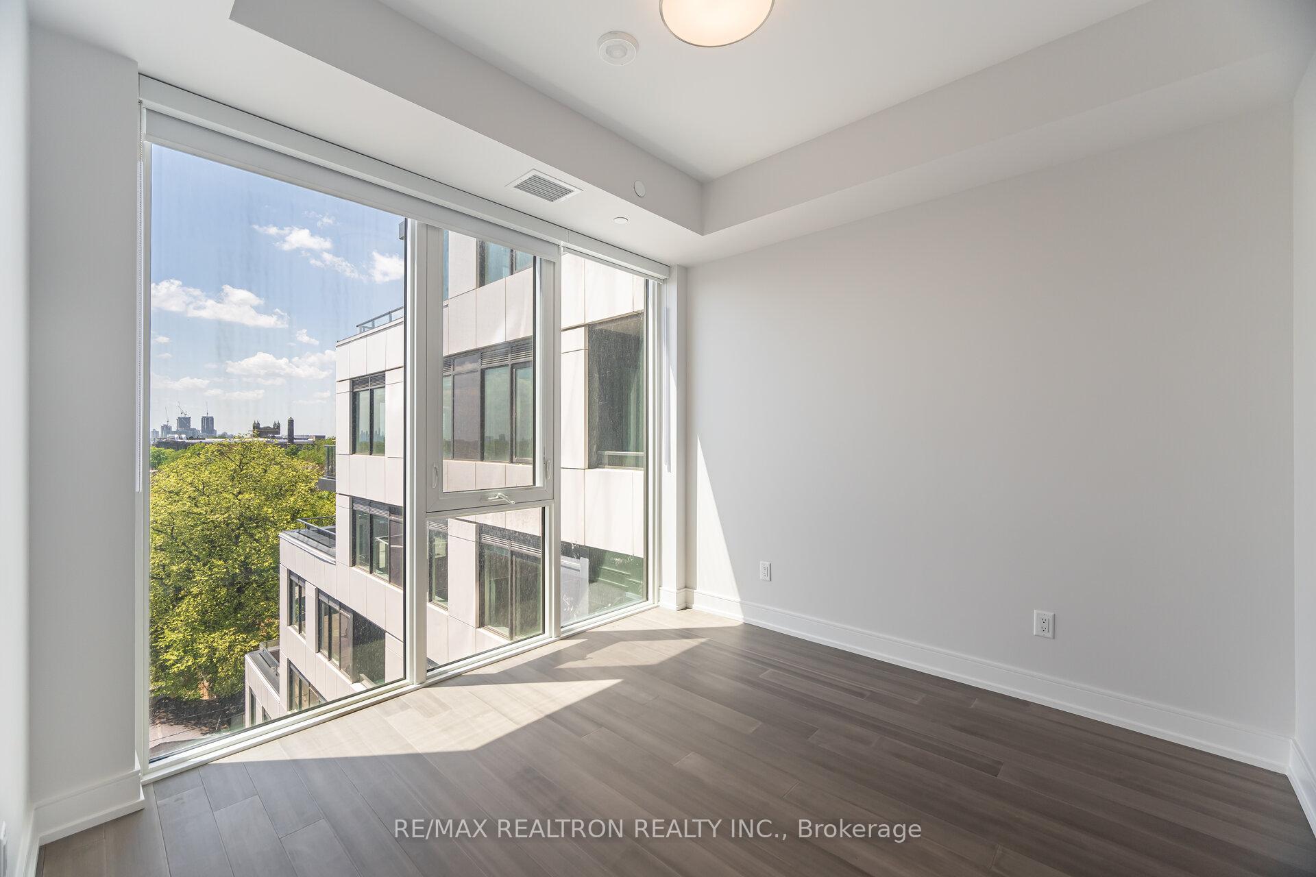 Photo 16 of Unit 710, 664 Spadina Avenue, Toronto, University — HOMEH