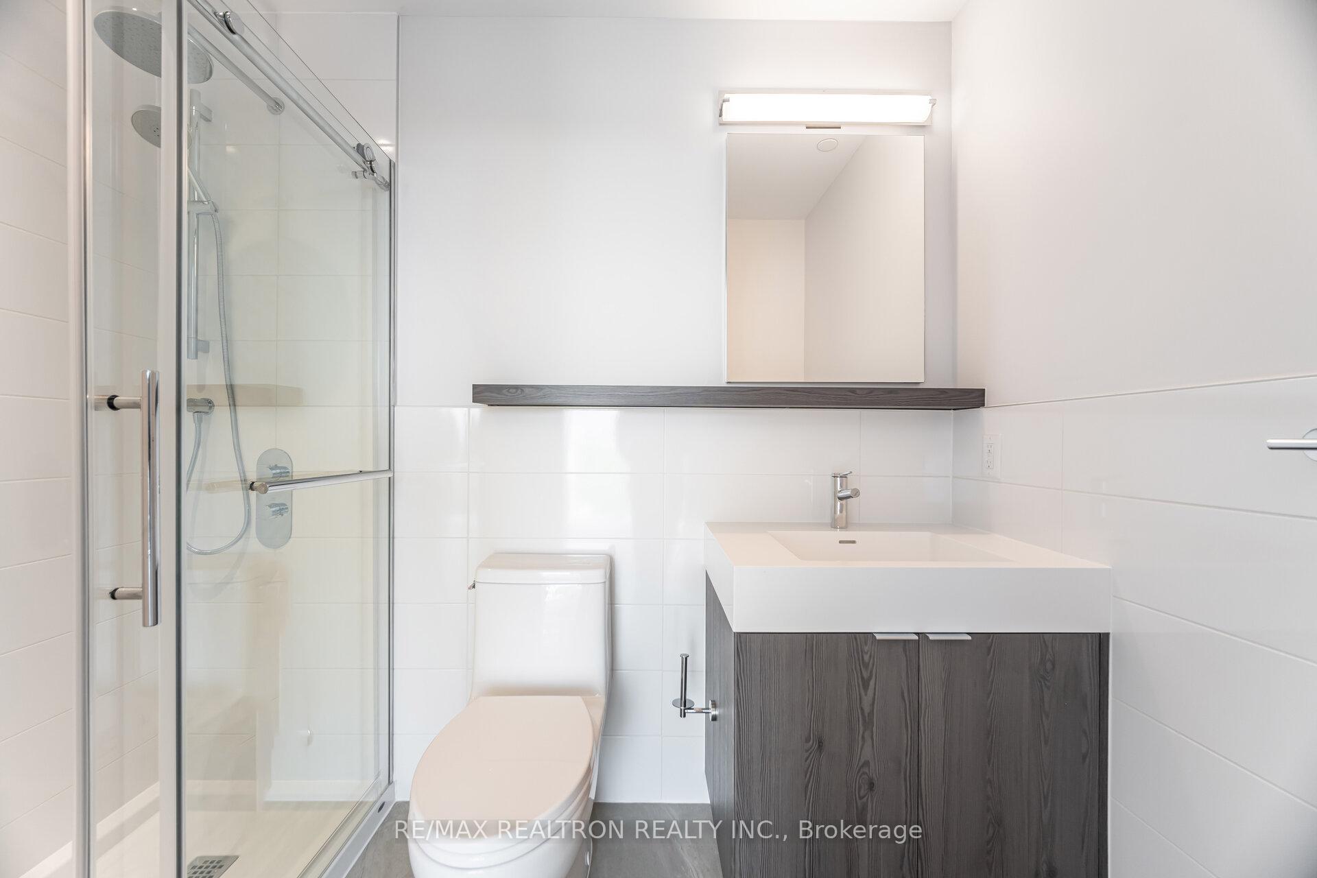 Photo 19 of Unit 710, 664 Spadina Avenue, Toronto, University — HOMEH