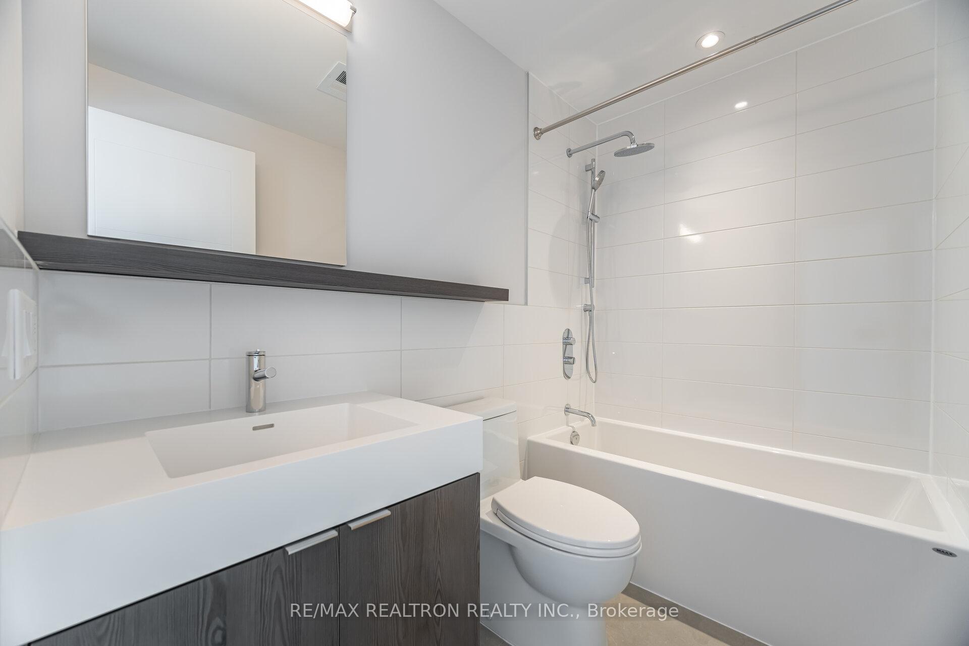 Photo 23 of Unit 710, 664 Spadina Avenue, Toronto, University — HOMEH