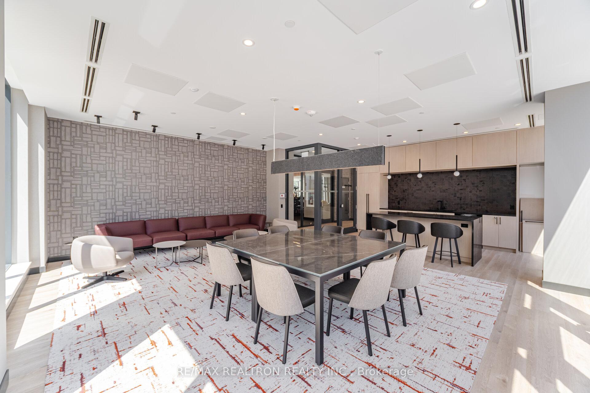 Photo 32 of Unit 710, 664 Spadina Avenue, Toronto, University — HOMEH