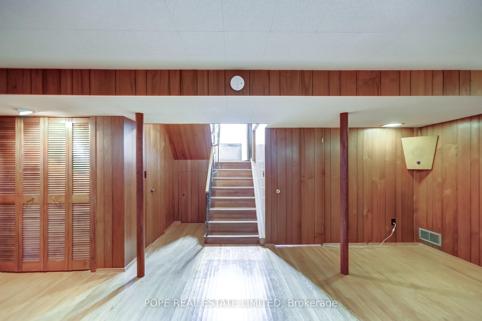 Photo 37 of 16 Pipestone Place, Etobicoke, Elms-Old Rexdale — HOMEH