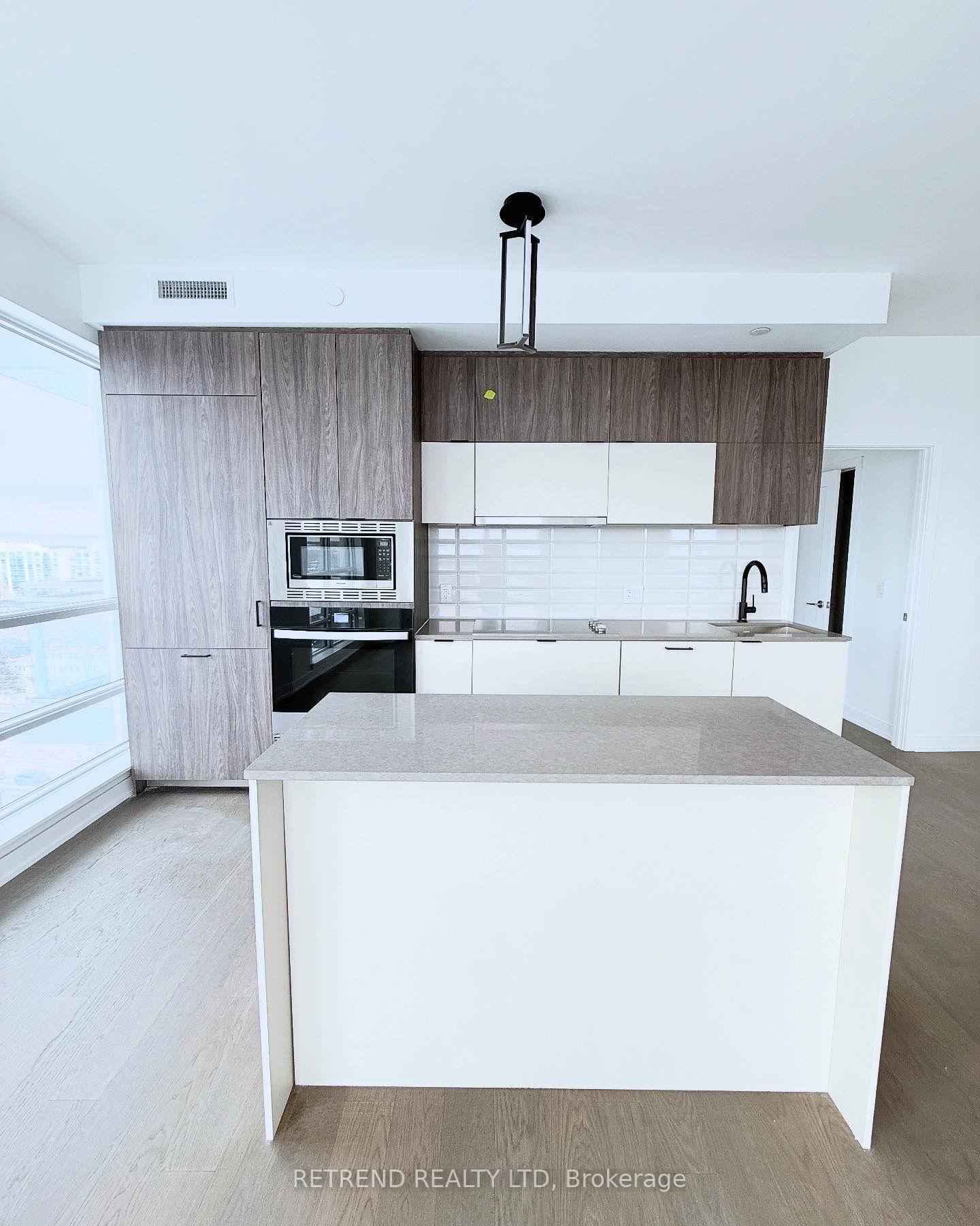 Photo 4 of Unit 902, 8888 Yonge Street, Richmond Hill, South Richvale — HOMEH