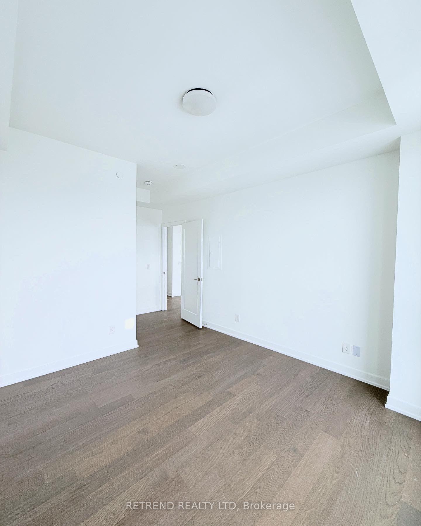 Photo 6 of Unit 902, 8888 Yonge Street, Richmond Hill, South Richvale — HOMEH