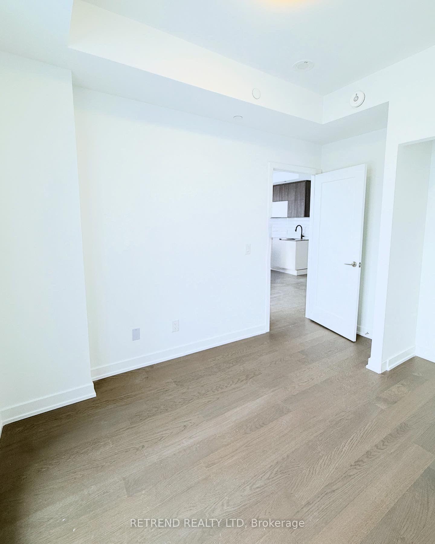Photo 10 of Unit 902, 8888 Yonge Street, Richmond Hill, South Richvale — HOMEH
