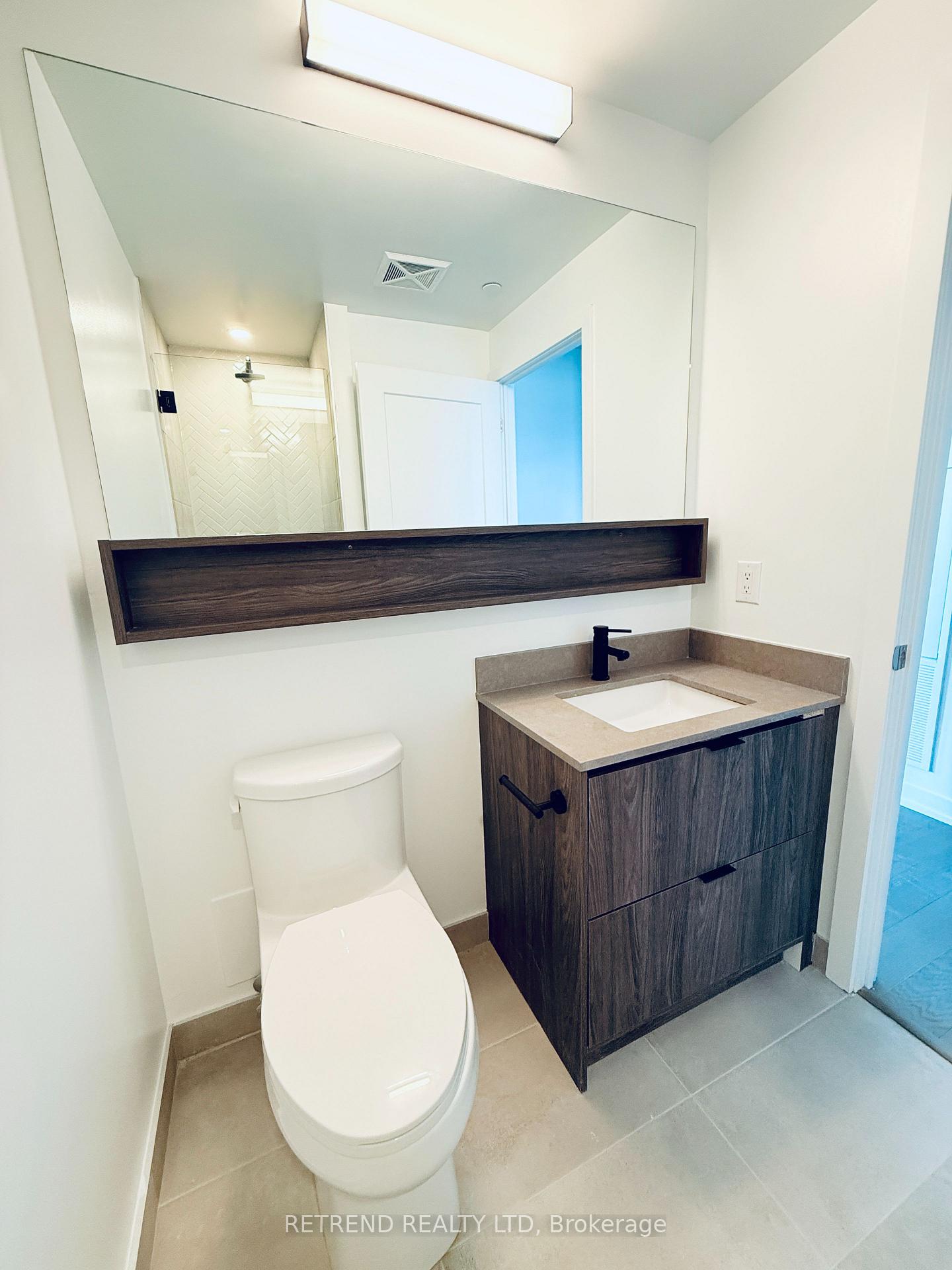 Photo 11 of Unit 902, 8888 Yonge Street, Richmond Hill, South Richvale — HOMEH