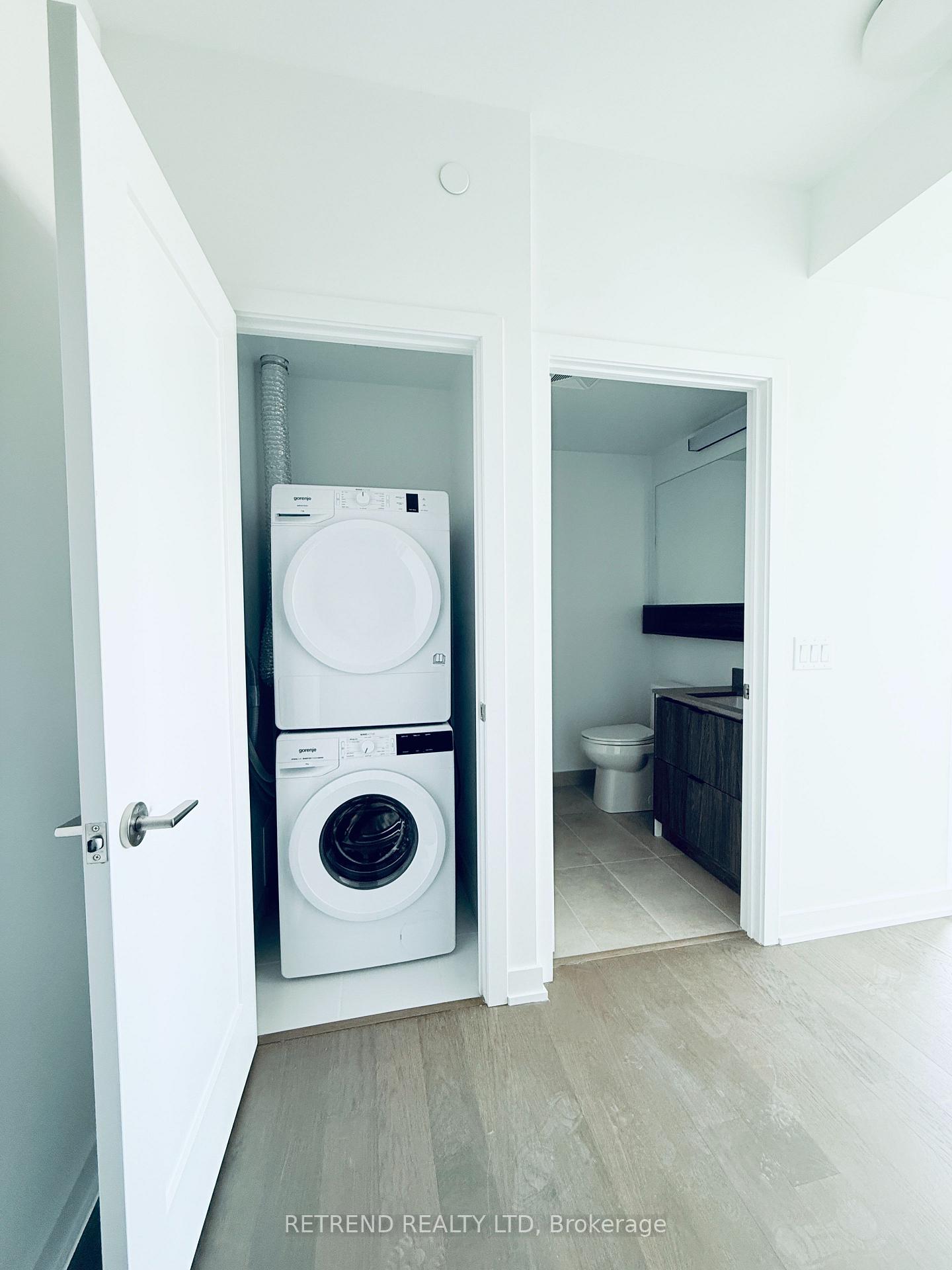 Photo 14 of Unit 902, 8888 Yonge Street, Richmond Hill, South Richvale — HOMEH