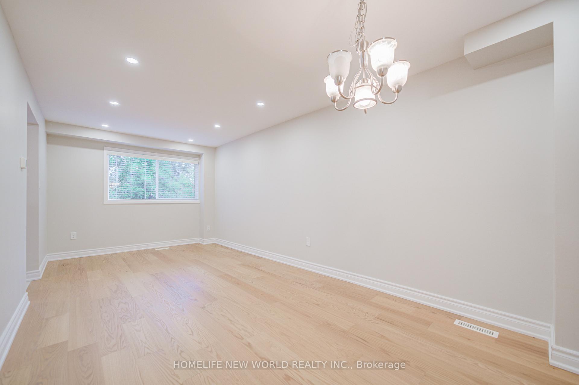 Photo 8 of 29 New Havens Way, Markham, Thornhill — HOMEH