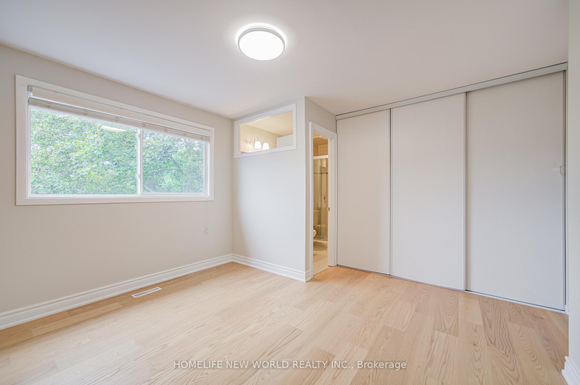 Photo 19 of 29 New Havens Way, Markham, Thornhill — HOMEH