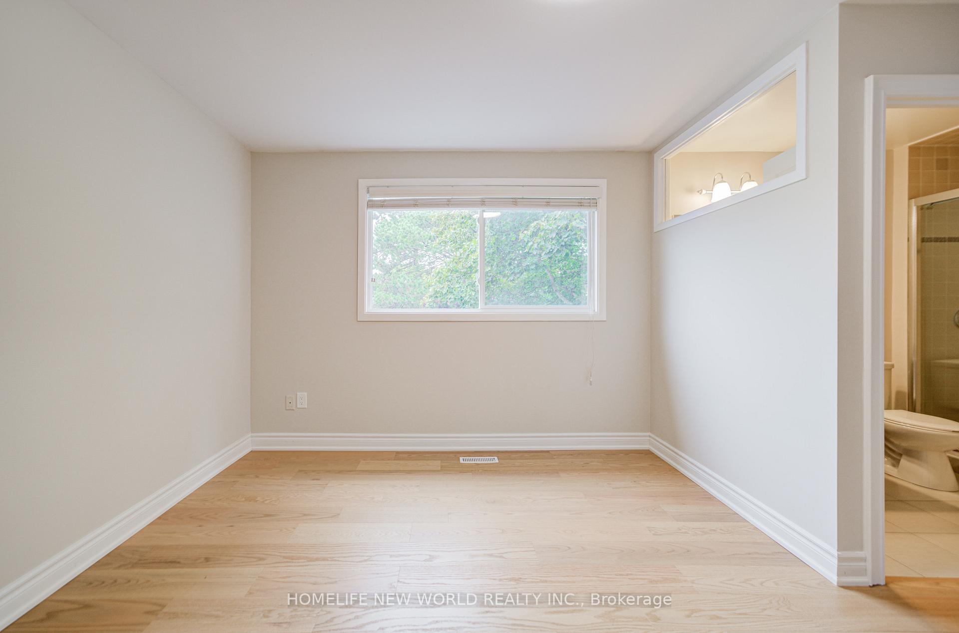 Photo 20 of 29 New Havens Way, Markham, Thornhill — HOMEH