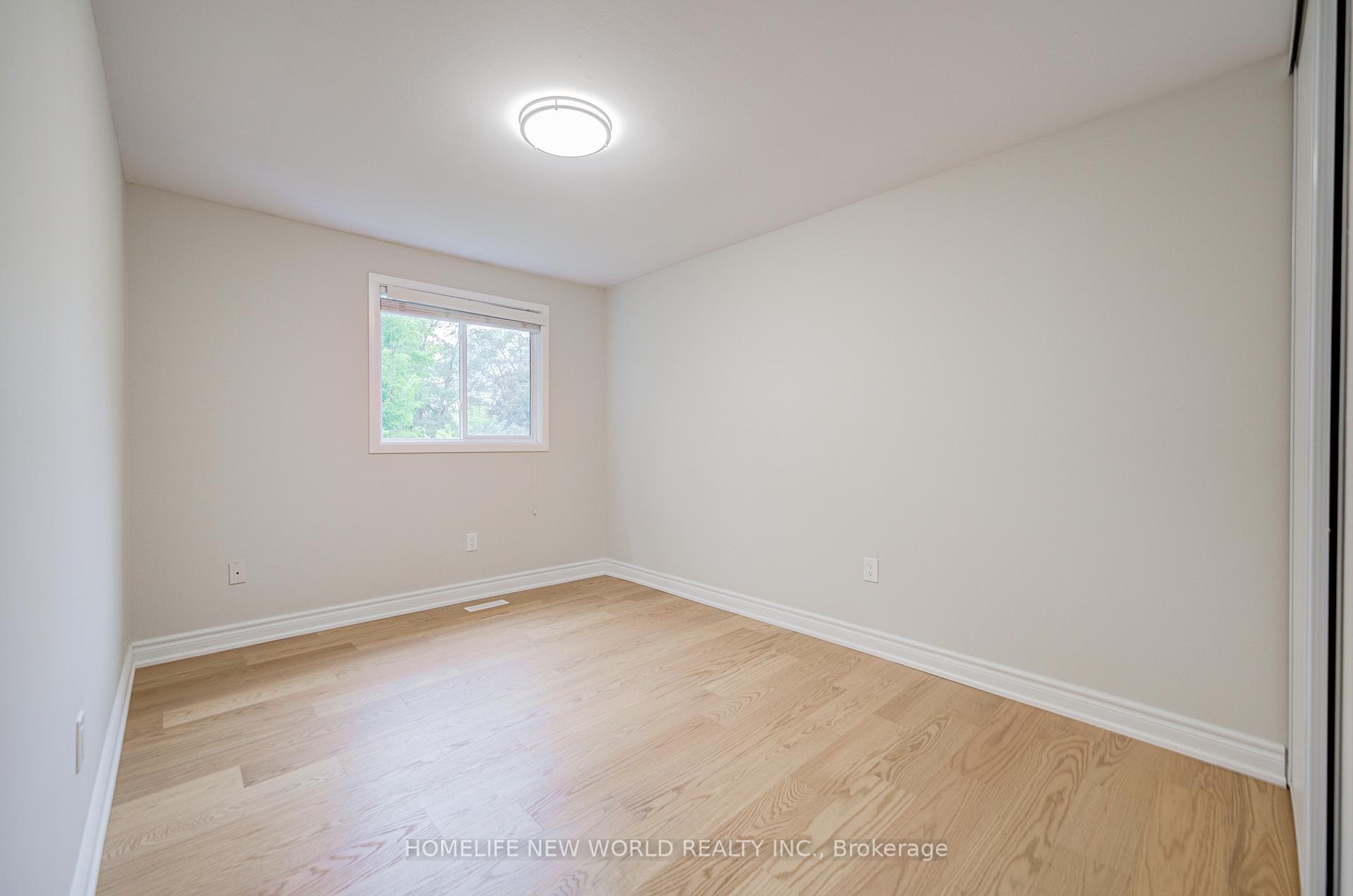 Photo 23 of 29 New Havens Way, Markham, Thornhill — HOMEH