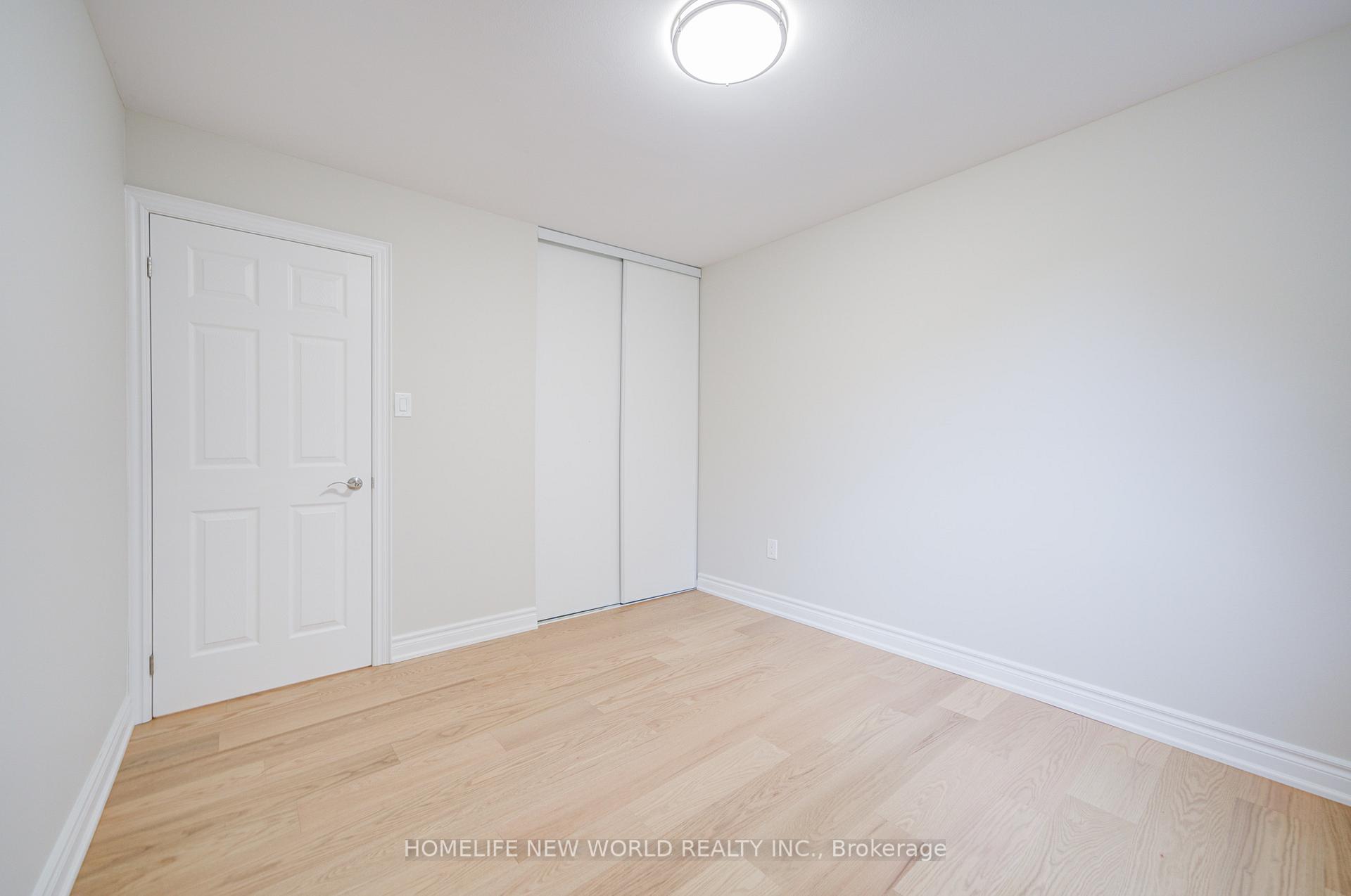 Photo 26 of 29 New Havens Way, Markham, Thornhill — HOMEH