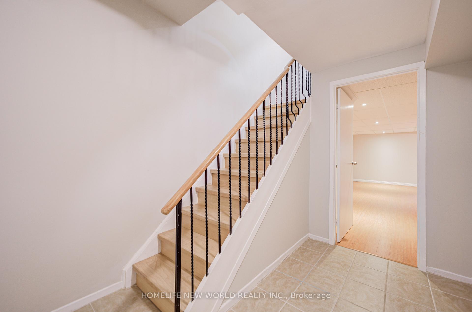 Photo 27 of 29 New Havens Way, Markham, Thornhill — HOMEH