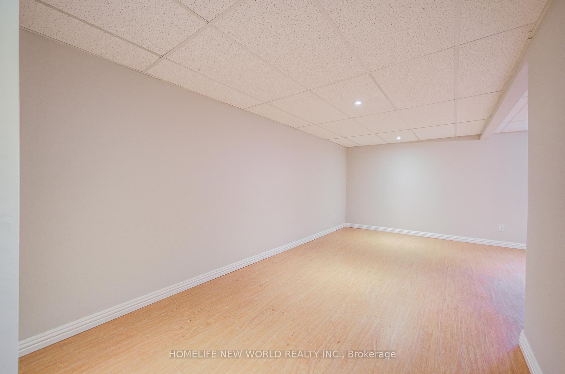 Photo 28 of 29 New Havens Way, Markham, Thornhill — HOMEH