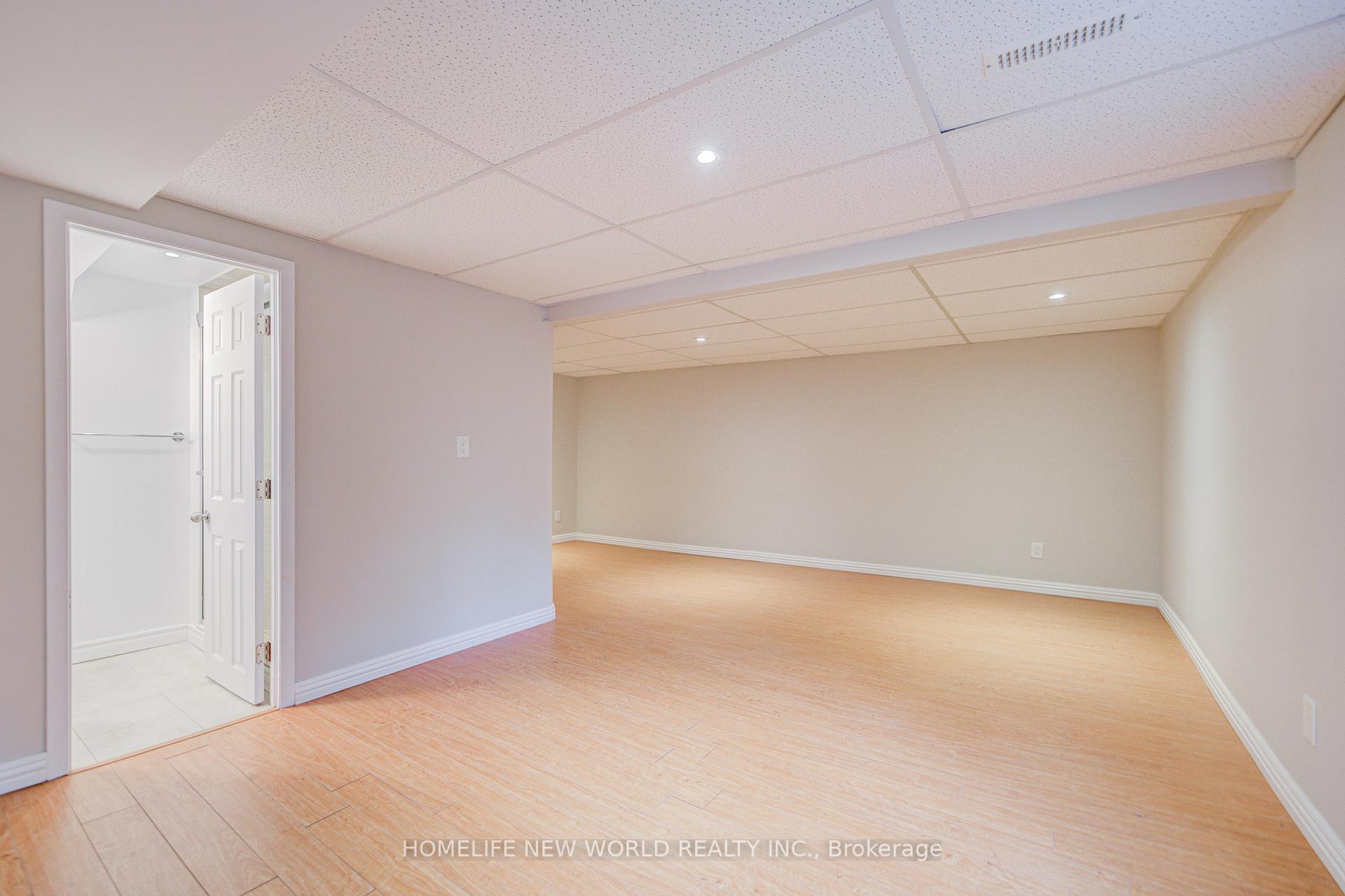 Photo 31 of 29 New Havens Way, Markham, Thornhill — HOMEH
