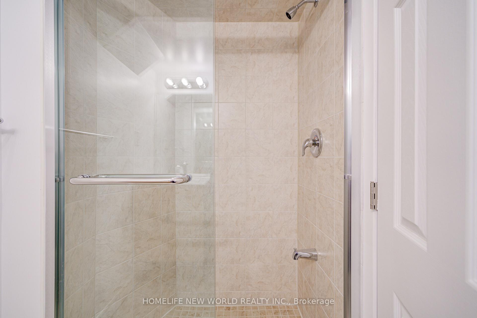 Photo 33 of 29 New Havens Way, Markham, Thornhill — HOMEH