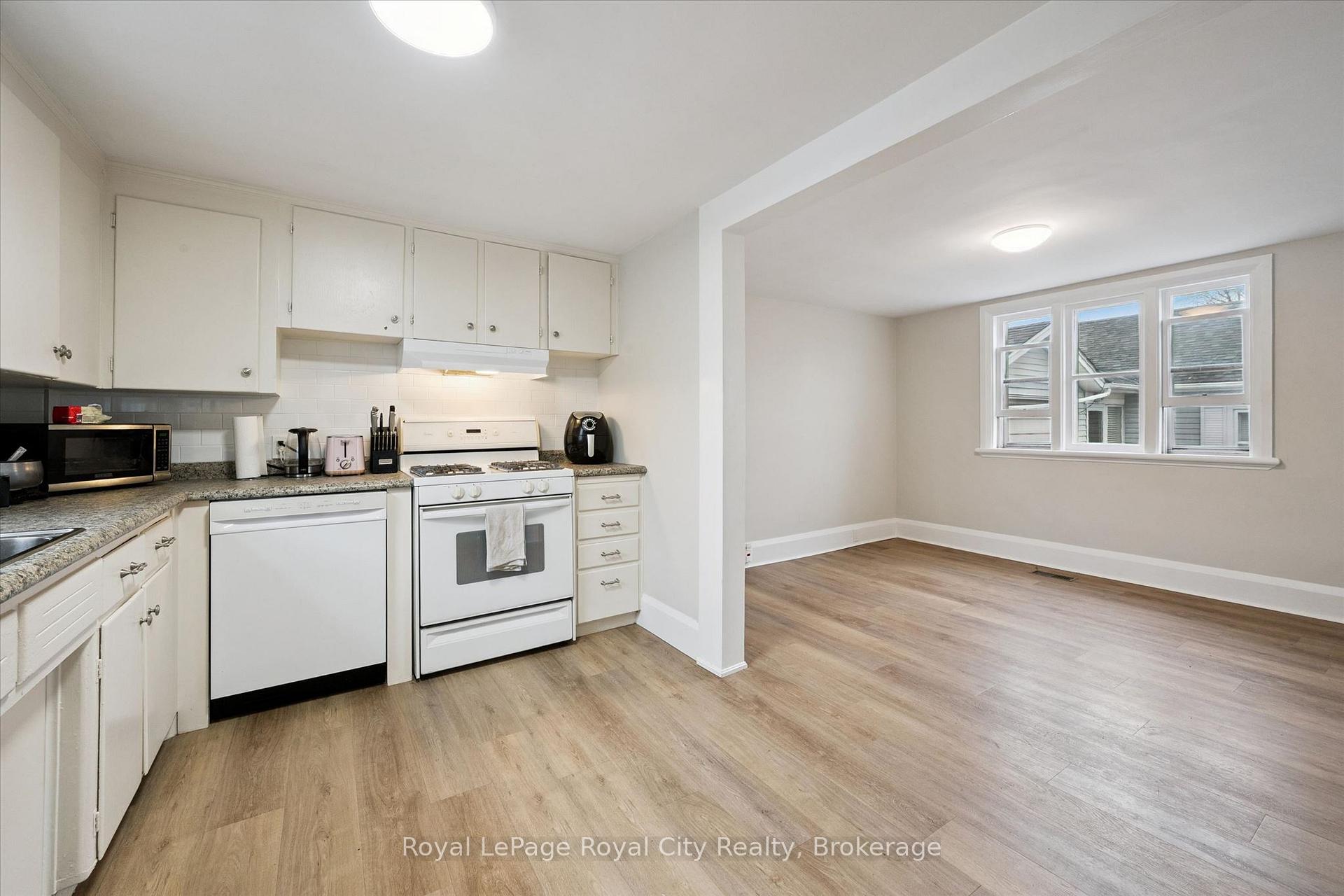 Photo of Unit 2, 29 Hooper Street W